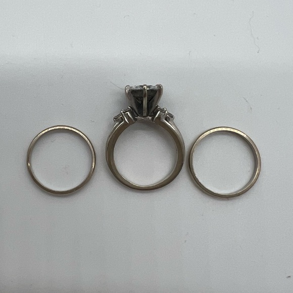 White Gold Engagement and Wedding Bands Set - Picture 9 of 9